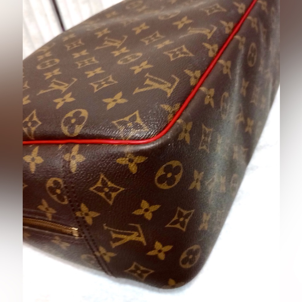 Louis Vuitton Bag - Picture 12 of 16
